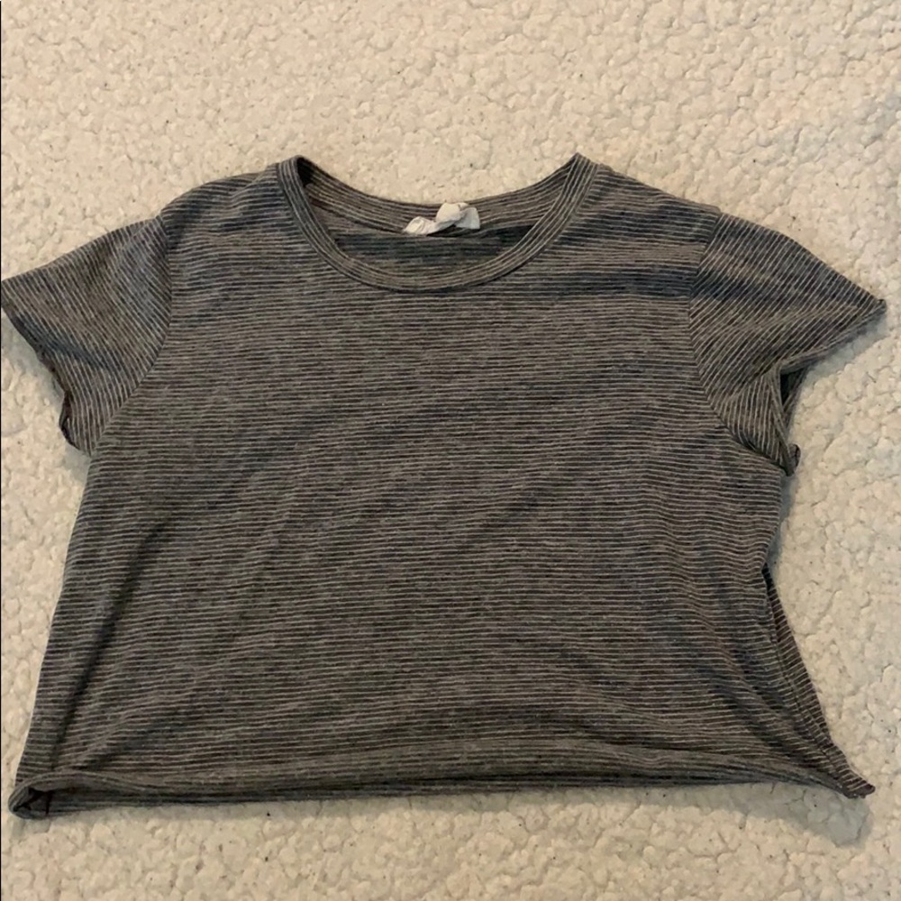 Cropped tee